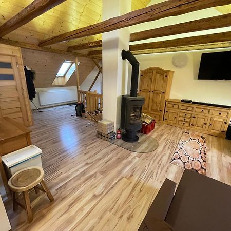 Apartmany Pod Kloboukem ヤーヒモフ エクステリア 写真