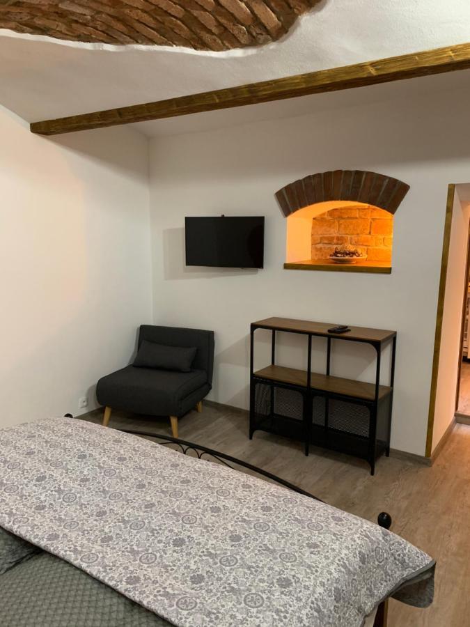 Apartmany Pod Kloboukem ヤーヒモフ エクステリア 写真