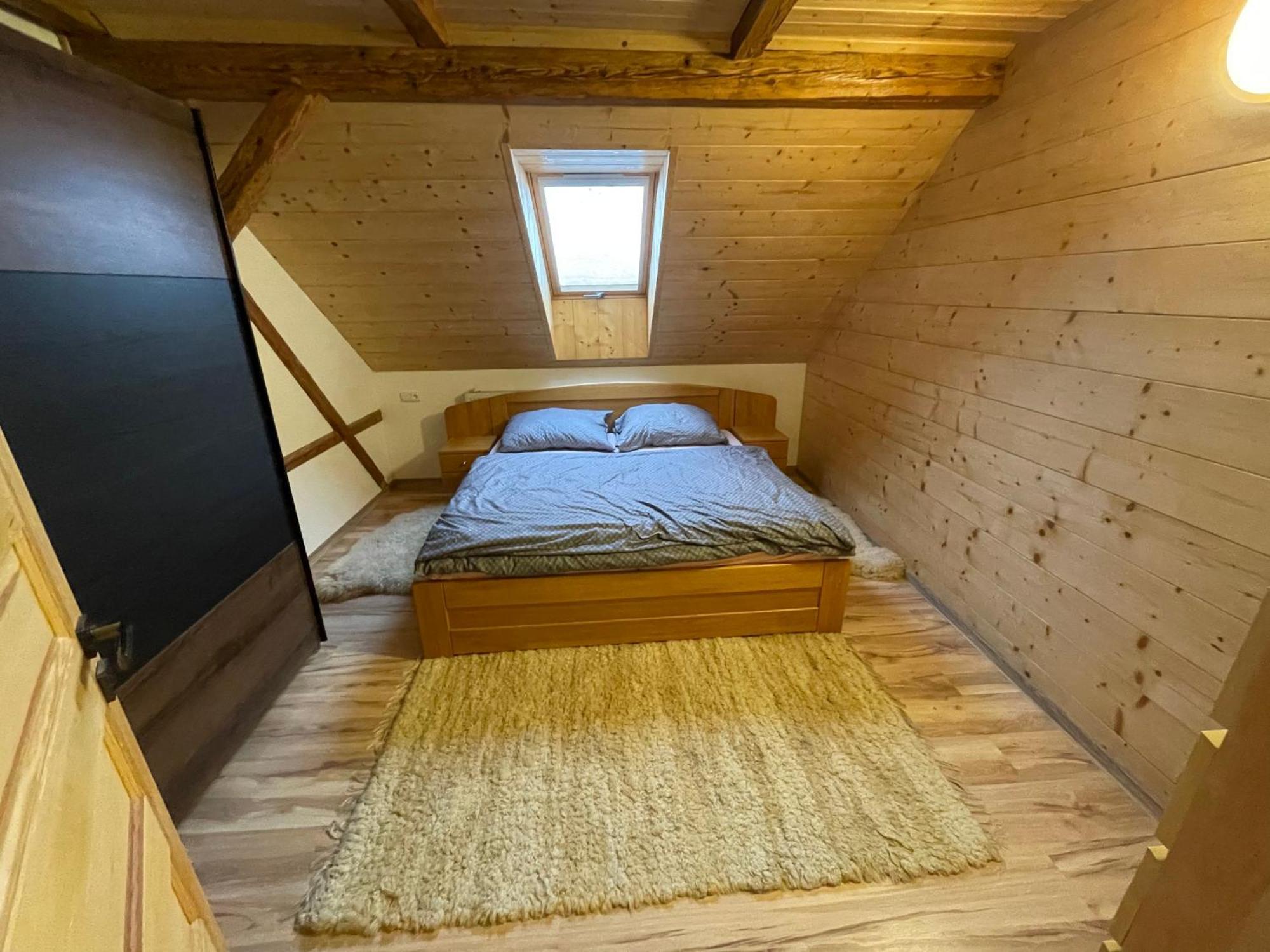 Apartmany Pod Kloboukem ヤーヒモフ エクステリア 写真