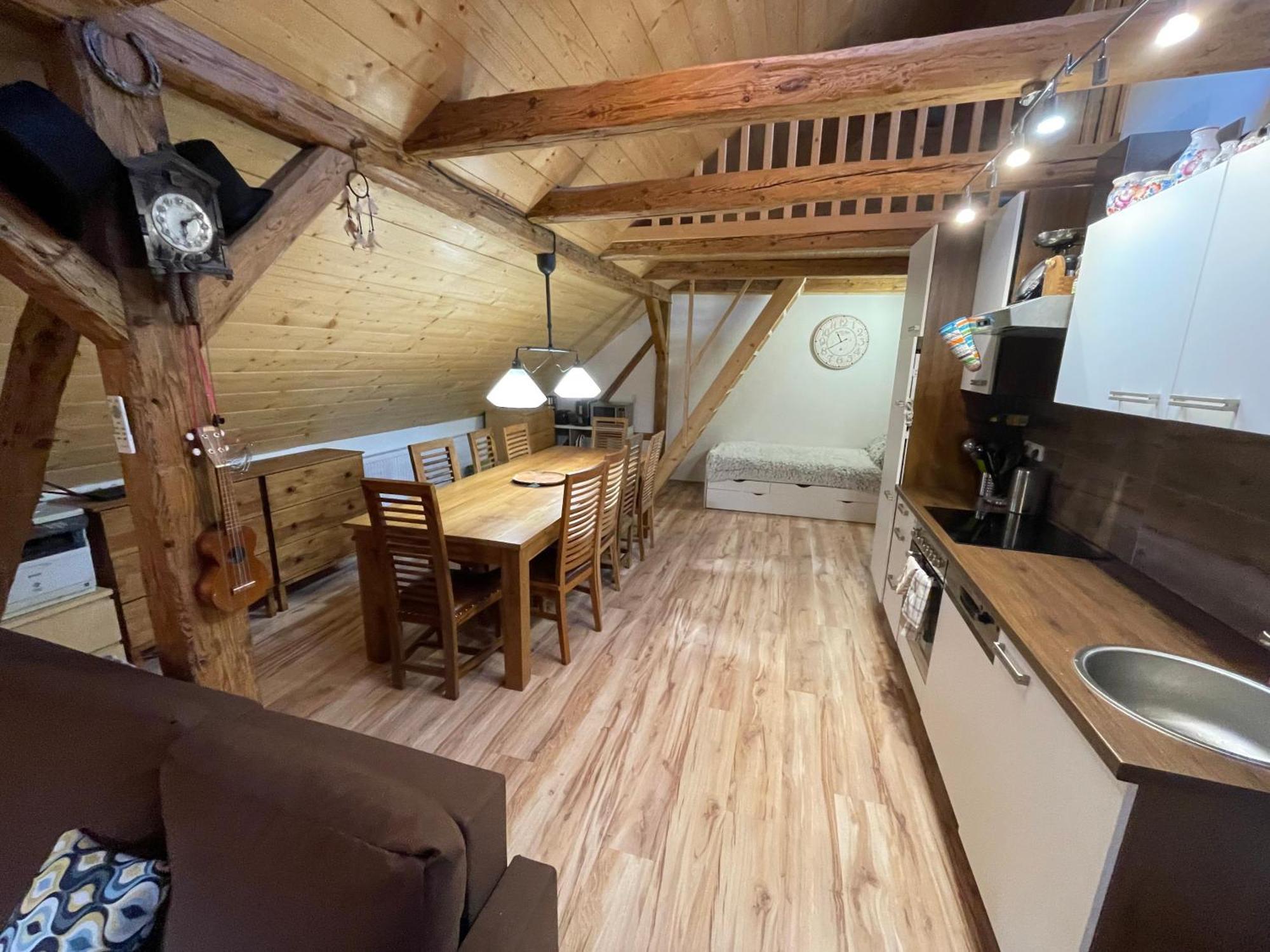 Apartmany Pod Kloboukem ヤーヒモフ エクステリア 写真